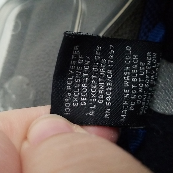 Old Navy Outdoor Men's Quarter Zip Fleece Pullover - Picture 6 of 11